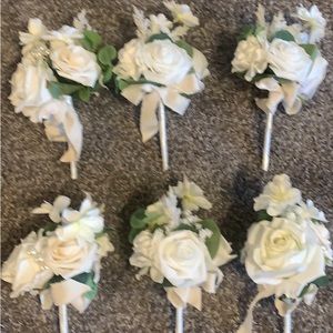 6 Ling’s Moment Mini Bridesmaid Bouquets or Centerpieces